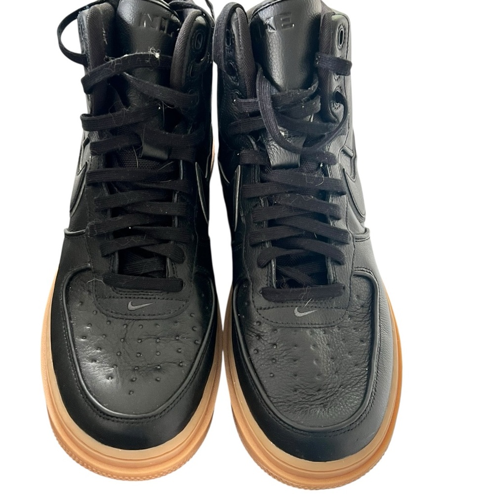 Nike Air Gore-tex Men's Black Sneakers with Gum Sole